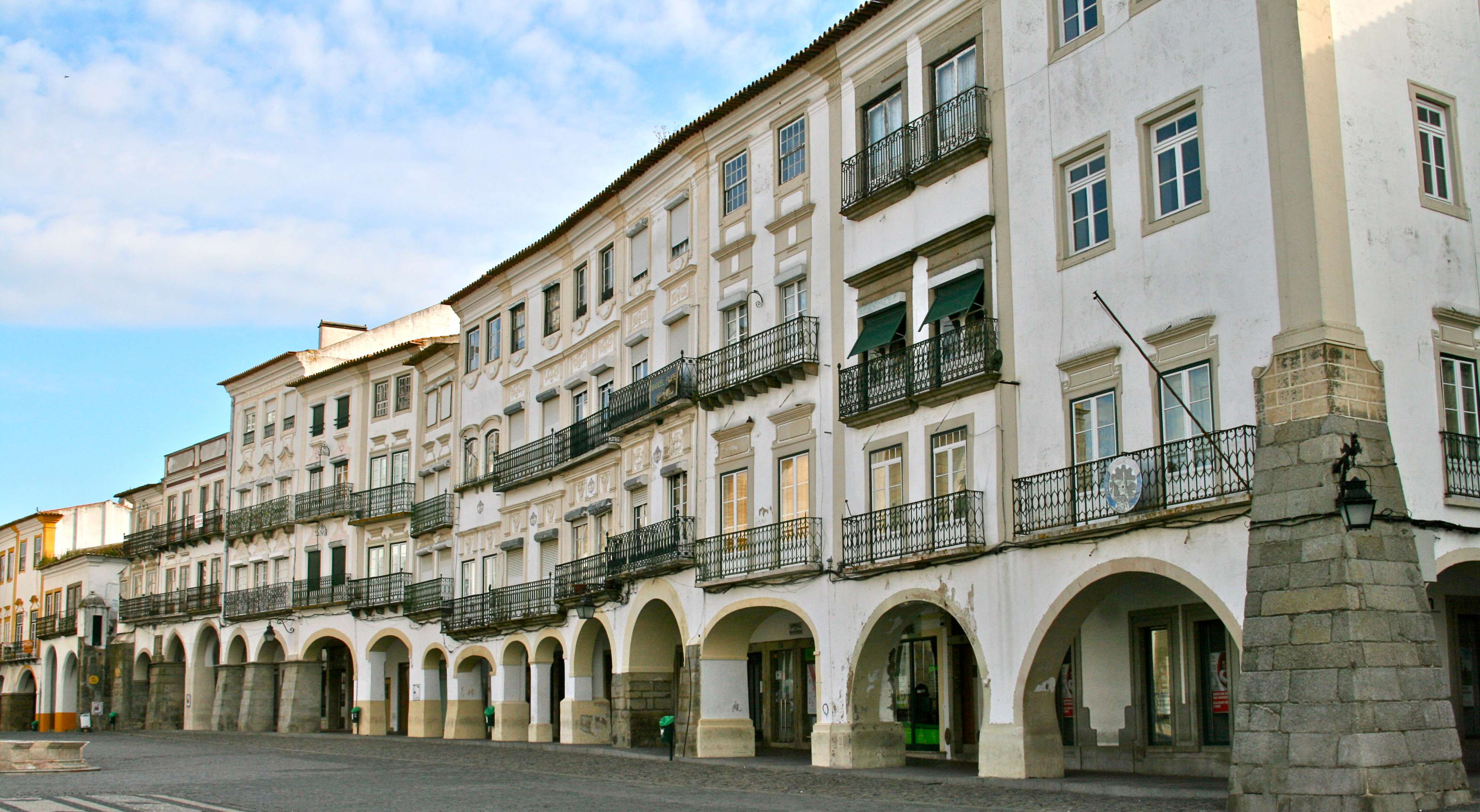 Picture of the Évora